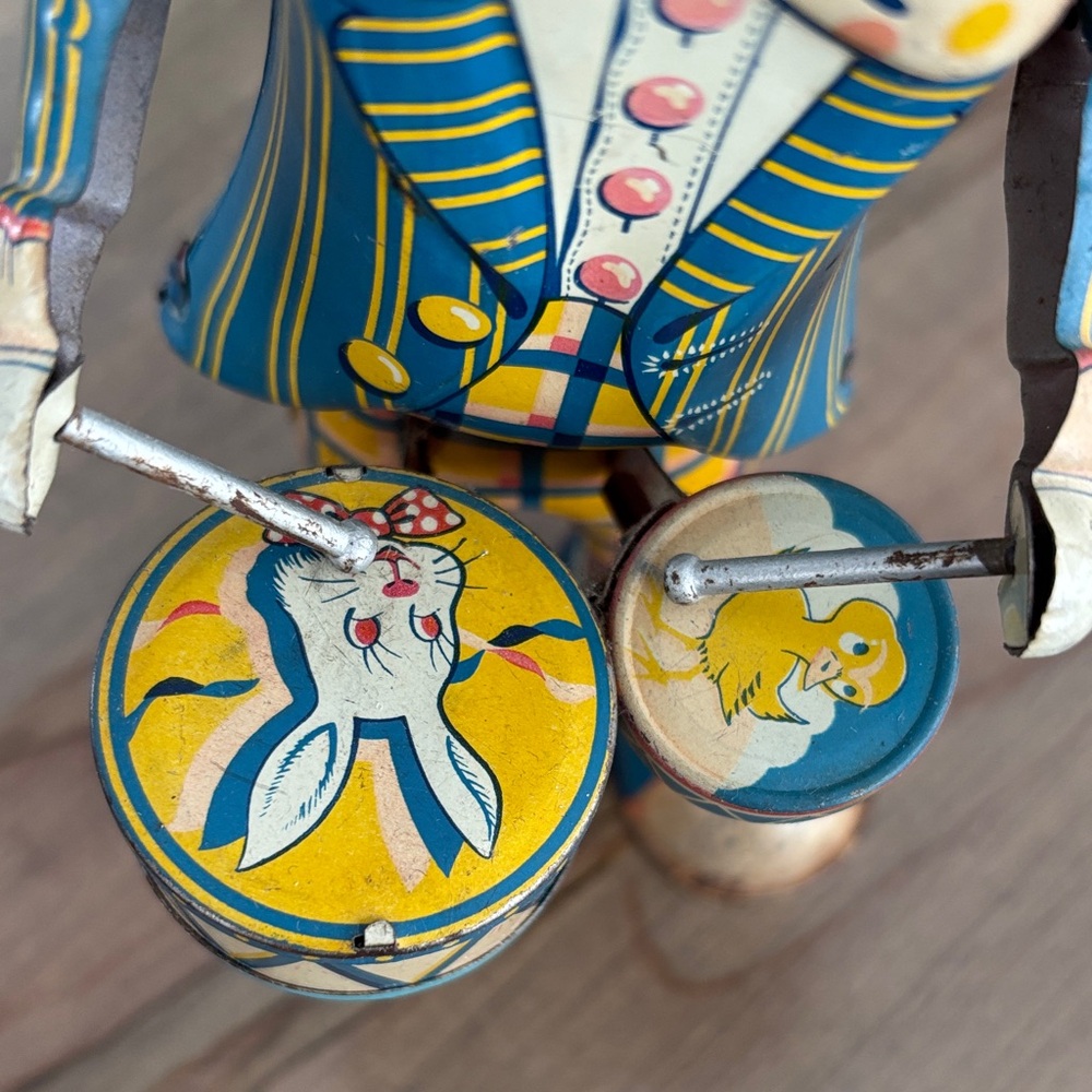 Vintage Rabbit Drummer - Picture 14 of 16